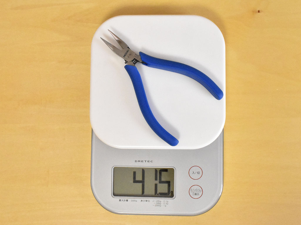 HOZANの平ヤットコの重量を測る